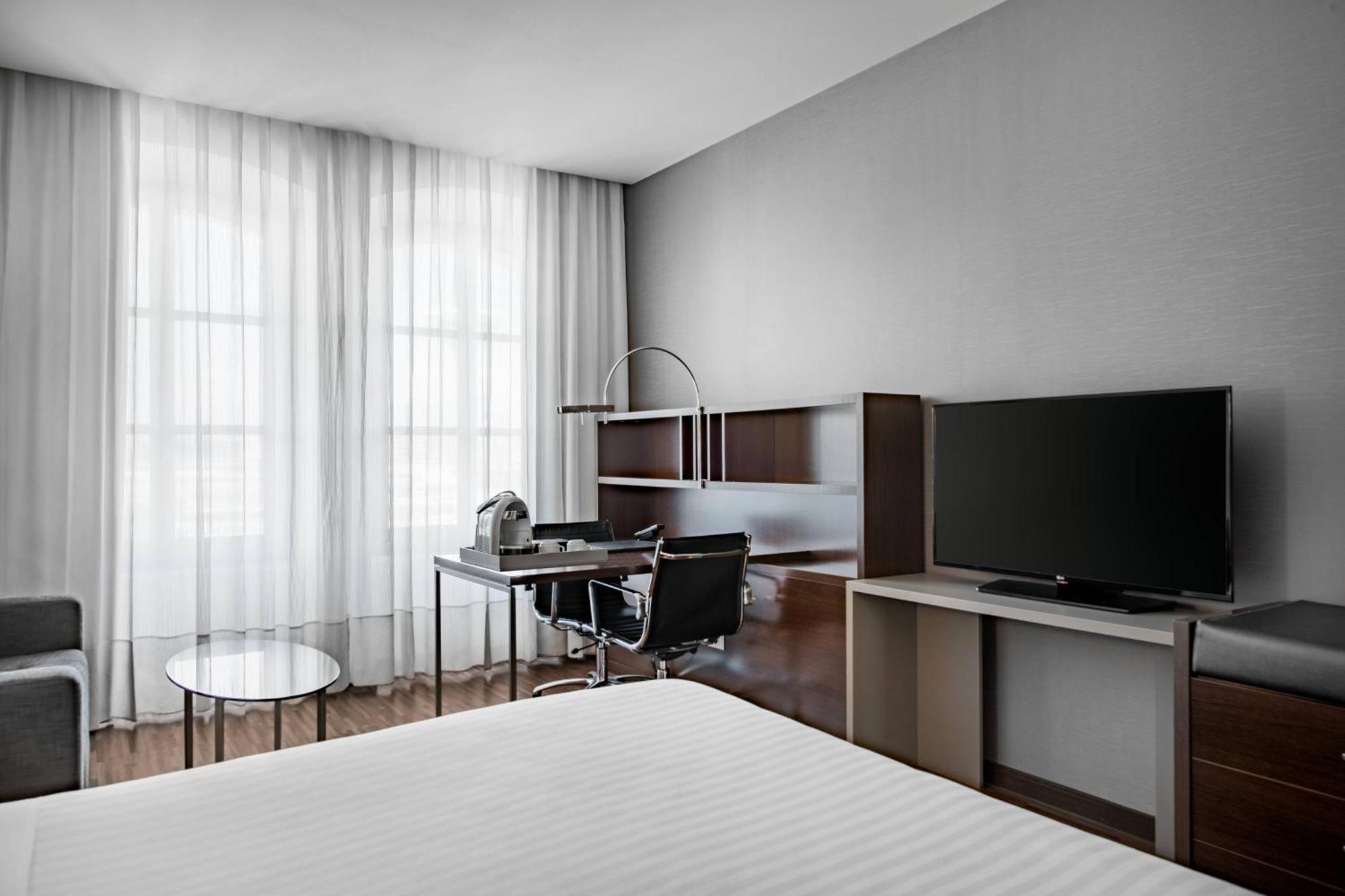 Ac Hotel Torino By Marriott Kültér fotó
